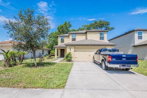 Villa ou maison à vendre à Tavares, Floride: 3 chambres, 159.42 m2 № 1915715 - photo 1