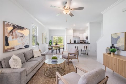 Touwnhouse à vendre à Land O' Lakes, Floride: 2 chambres, 143.16 m2 № 1775043 - photo 6
