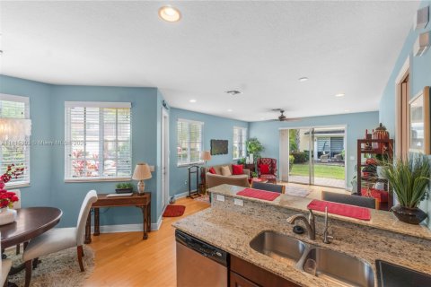 House in Davie, Florida 3 bedrooms, 158.31 sq.m. № 1766910 - photo 25