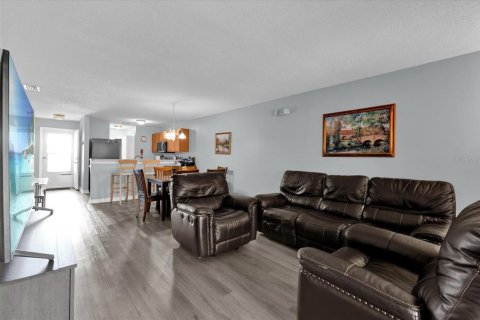 Casa en venta en Poinciana, Florida, 3 dormitorios, 115.66 m2 № 1721613 - foto 8