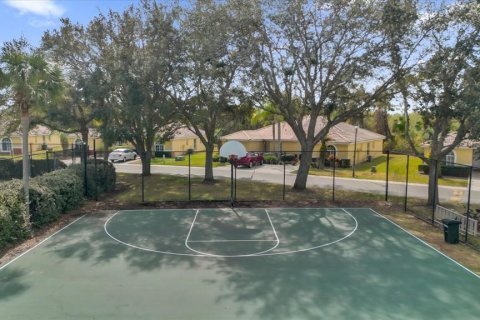 House in Poinciana, Florida 3 bedrooms, 115.66 sq.m. № 1721613 - photo 30