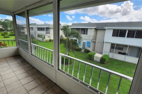 Condo in Delray Beach, Florida, 2 bedrooms  № 1964098 - photo 15