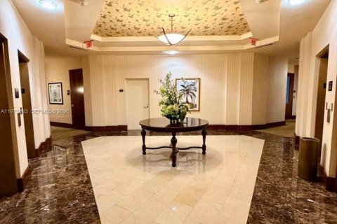 Copropriété à vendre à Aventura, Floride: 1 chambre, 79.9 m2 № 2033316 - photo 17