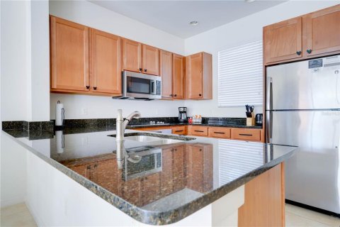 Adosado en venta en Kissimmee, Florida, 2 dormitorios, 125.42 m2 № 1911811 - foto 8