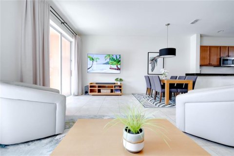 Adosado en venta en Kissimmee, Florida, 2 dormitorios, 125.42 m2 № 1911811 - foto 11