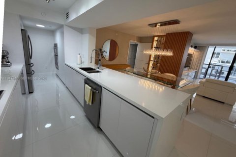 Купить кондоминиум в Майами-Бич, Флорида 2 спальни, 140.28м2, № 2003530 - фото 15