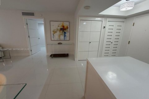 Купить кондоминиум в Майами-Бич, Флорида 2 спальни, 140.28м2, № 2003530 - фото 7