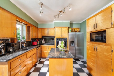 Casa en venta en Miami, Florida, 4 dormitorios, 158.31 m2 № 1829011 - foto 14