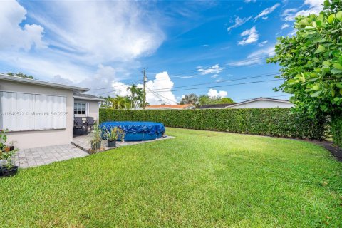 Casa en venta en Miami, Florida, 4 dormitorios, 158.31 m2 № 1829011 - foto 6