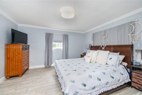 Casa en venta en Miami, Florida, 4 dormitorios, 158.31 m2 № 1829011 - foto 16