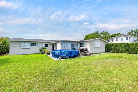 Casa en venta en Miami, Florida, 4 dormitorios, 158.31 m2 № 1829011 - foto 4