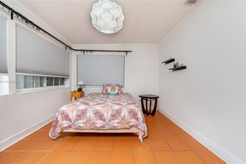 Casa en venta en Miami, Florida, 4 dormitorios, 158.31 m2 № 1829011 - foto 21