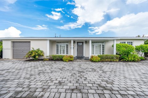 Casa en venta en Miami, Florida, 4 dormitorios, 158.31 m2 № 1829011 - foto 9
