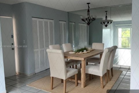 Copropriété à louer à Miami, Floride: 2 chambres, 79.15 m2 № 1976666 - photo 4