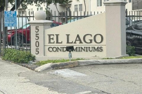 Copropriété à louer à Miami, Floride: 2 chambres, 79.15 m2 № 1976666 - photo 1