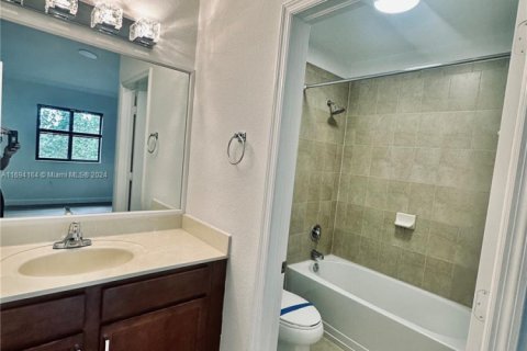 Купить кондоминиум в Катлер-Бей, Флорида 3 спальни, 117.43м2, № 1958991 - фото 17