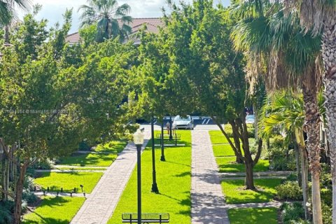 Купить кондоминиум в Катлер-Бей, Флорида 3 спальни, 117.43м2, № 1958991 - фото 3