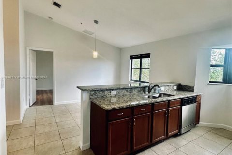 Купить кондоминиум в Катлер-Бей, Флорида 3 спальни, 117.43м2, № 1958991 - фото 9