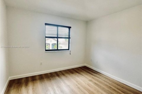 Купить кондоминиум в Катлер-Бей, Флорида 3 спальни, 117.43м2, № 1958991 - фото 18