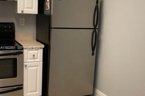 Снять в аренду кондоминиум в Плантация, Флорида 2 спальни, 98.48м2, № 1983548 - фото 7