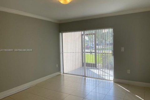 Снять в аренду кондоминиум в Плантация, Флорида 2 спальни, 98.48м2, № 1983548 - фото 10