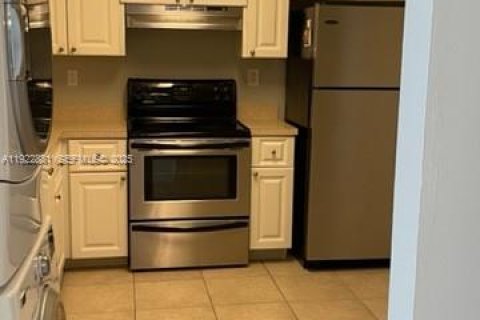 Снять в аренду кондоминиум в Плантация, Флорида 2 спальни, 98.48м2, № 1983548 - фото 6