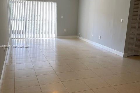 Снять в аренду кондоминиум в Плантация, Флорида 2 спальни, 98.48м2, № 1983548 - фото 9