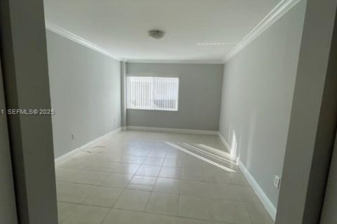 Снять в аренду кондоминиум в Плантация, Флорида 2 спальни, 98.48м2, № 1983548 - фото 18