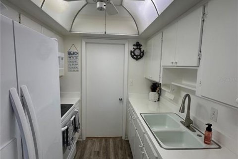 Condominio en alquiler en Longboat Key, Florida, 2 dormitorios, 98.66 m2 № 1564517 - foto 14