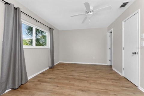 House in Port Charlotte, Florida 2 bedrooms, 101.54 sq.m. № 2223579 - photo 14