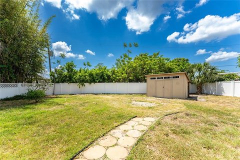 House in Port Charlotte, Florida 2 bedrooms, 101.54 sq.m. № 2223579 - photo 29
