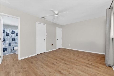 House in Port Charlotte, Florida 2 bedrooms, 101.54 sq.m. № 2223579 - photo 16