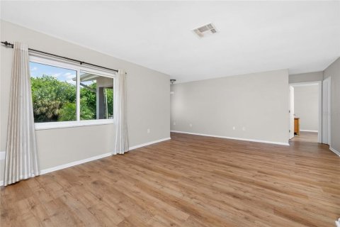 House in Port Charlotte, Florida 2 bedrooms, 101.54 sq.m. № 2223579 - photo 7