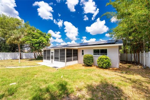 House in Port Charlotte, Florida 2 bedrooms, 101.54 sq.m. № 2223579 - photo 30