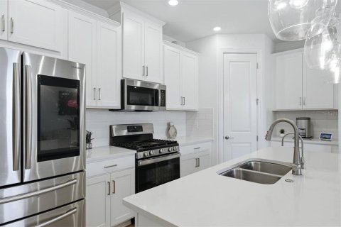 House in Palmetto, Florida 3 bedrooms, 169.92 sq.m. № 2294585 - photo 15