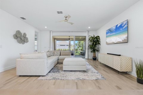 House in Palmetto, Florida 3 bedrooms, 169.92 sq.m. № 2294585 - photo 12