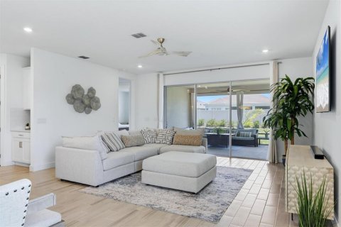 House in Palmetto, Florida 3 bedrooms, 169.92 sq.m. № 2294585 - photo 7