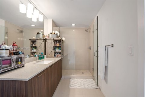 Copropriété à vendre à Doral, Floride: 1 chambre, 70.7 m2 № 1969127 - photo 2
