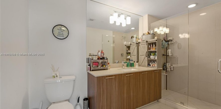 Studio à Condo à Doral, Floride № 1969127