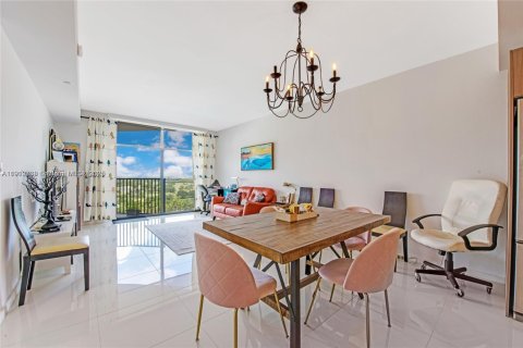 Copropriété à vendre à Doral, Floride: 1 chambre, 70.7 m2 № 1969127 - photo 11