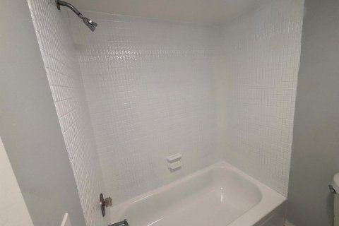 Copropriété à louer à Lauderhill, Floride: 2 chambres, 110.46 m2 № 2188129 - photo 22