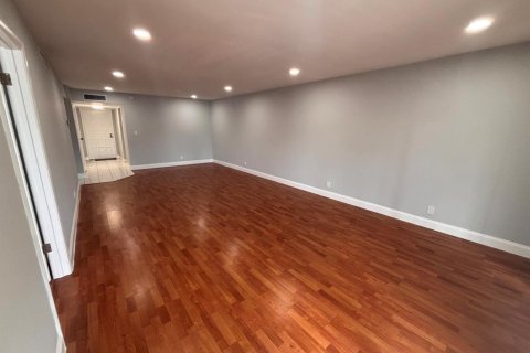 Copropriété à louer à Lauderhill, Floride: 2 chambres, 110.46 m2 № 2188129 - photo 11