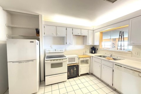 Copropriété à vendre à Belleair Bluffs, Floride: 1 chambre, 81.75 m2 № 1538647 - photo 8