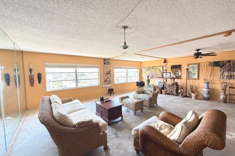 Copropriété à vendre à Belleair Bluffs, Floride: 1 chambre, 81.75 m2 № 1538647 - photo 6