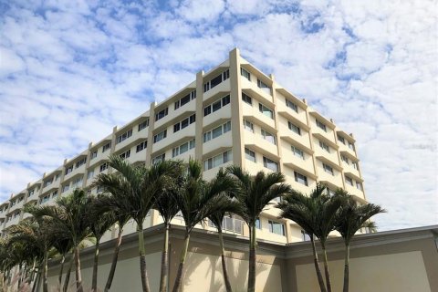 Copropriété à vendre à Belleair Bluffs, Floride: 1 chambre, 81.75 m2 № 1538647 - photo 1