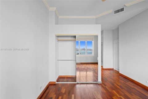Condominio en venta en Miami, Florida, 2 dormitorios, 152.36 m2 № 2033020 - foto 3