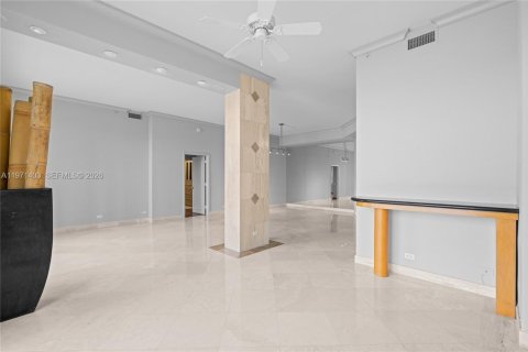 Condominio en venta en Miami, Florida, 2 dormitorios, 152.36 m2 № 2033020 - foto 13
