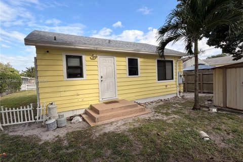 Купить виллу или дом в Холливуд, Флорида 2 спальни, 72.74м2, № 2041363 - фото 19