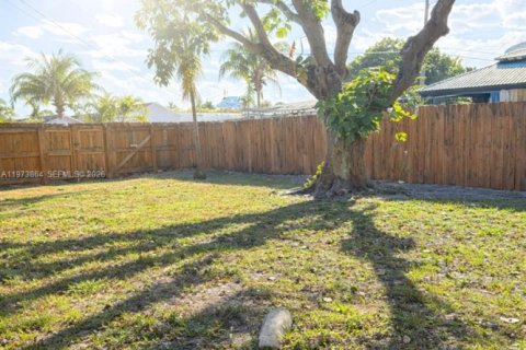 Купить виллу или дом в Холливуд, Флорида 2 спальни, 72.74м2, № 2041363 - фото 17