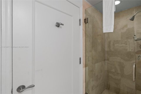 Condo in Miami Beach, Florida  № 1710471 - photo 20